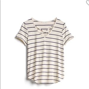 NWT Dulce navy & white short sieve knit top.